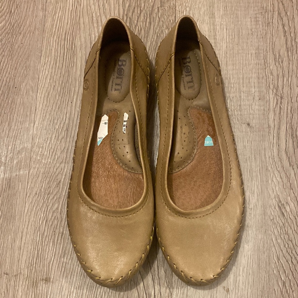 Born “Yara” flats size 7